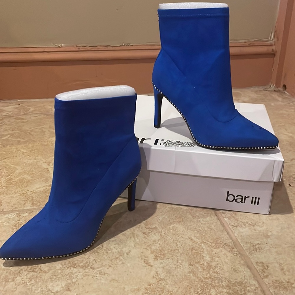 Bar III Bridget Women’s Faux Suede Pointed Toe